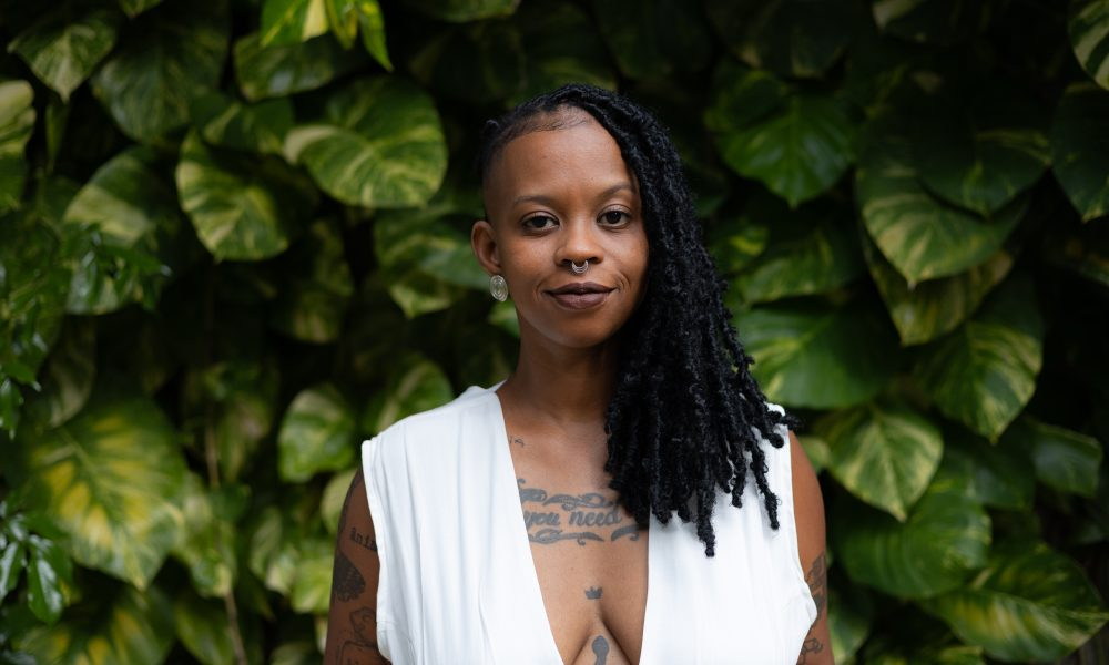 ‘Eu sou um monstroooooooo!’ ou das complexidades subjetivas e afetivas em ‘Monstuosa’, de Amanda Julieta