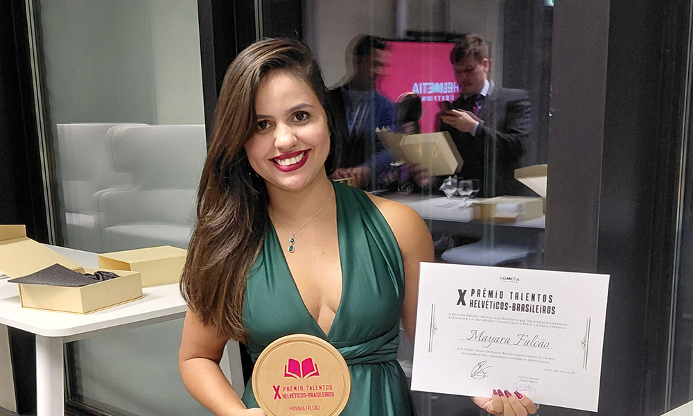 Mayara Falcão: “No meu romance, a ideia central é refletir sobre o que acontece quando o ser humano se perde de si mesmo”