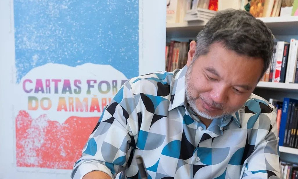 Fred Itioka: “Enquanto o machismo continuar enraizado nas culturas, a relação entre filhos LGBTs e a família continuará sendo um território de violências”