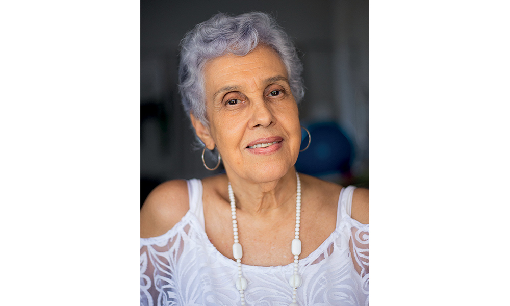“Penso primeiro na imagem”: Literatura e Orixalidade nas obras de Edsoleda Santos